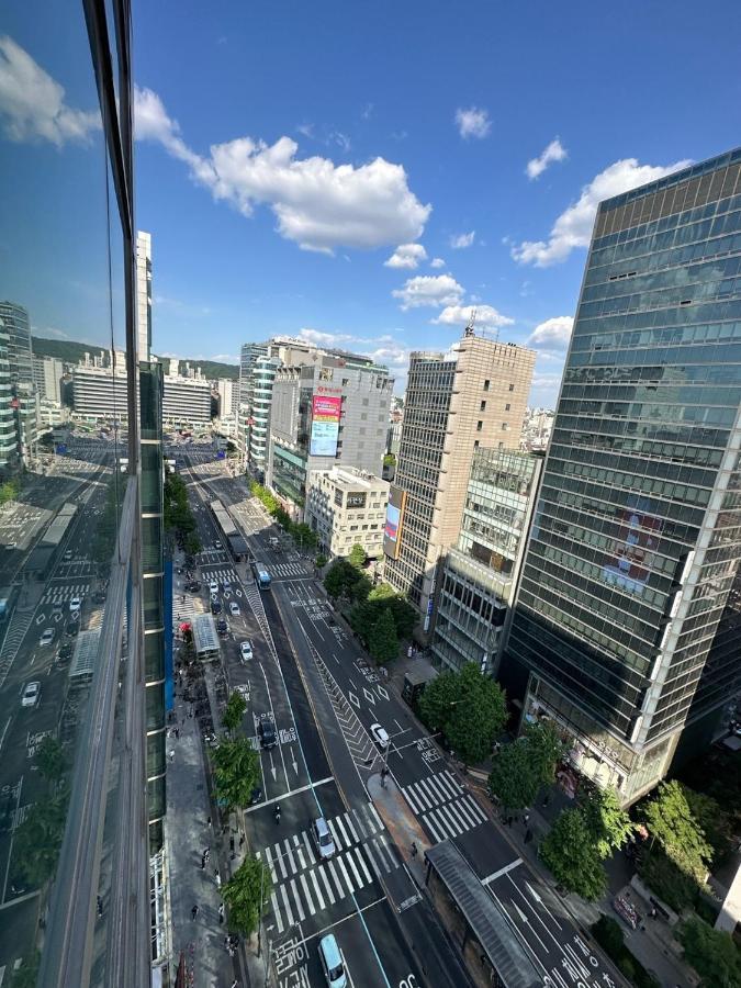 Hongdae Guesthouse 1Min From Hongik Uni Station Exit #1 Seoul Ngoại thất bức ảnh
