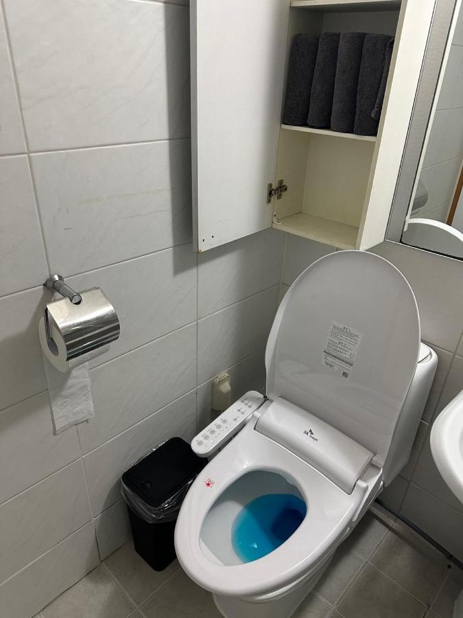 Hongdae Guesthouse 1Min From Hongik Uni Station Exit #1 Seoul Ngoại thất bức ảnh